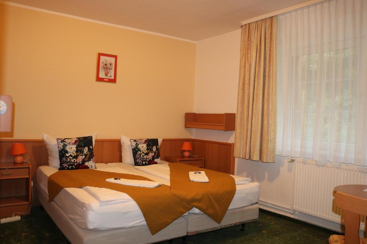 Waldhotel Harz Ильзенбург Экстерьер фото