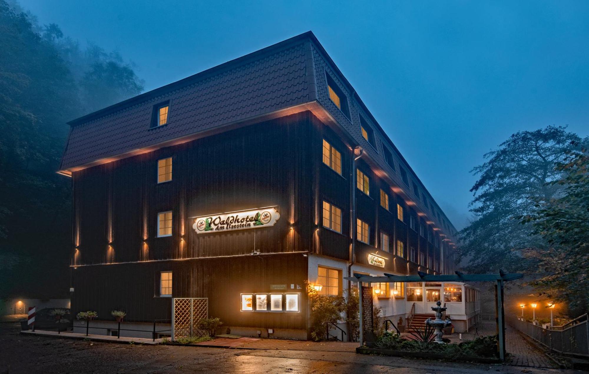 Waldhotel Harz Ильзенбург Экстерьер фото